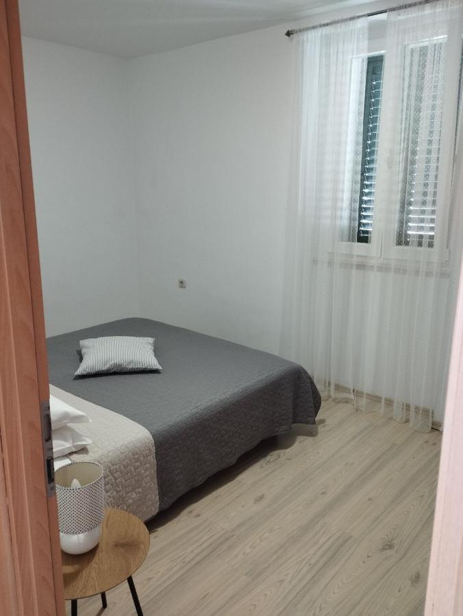 Apartments Mijo คาชเตลา ภายนอก รูปภาพ